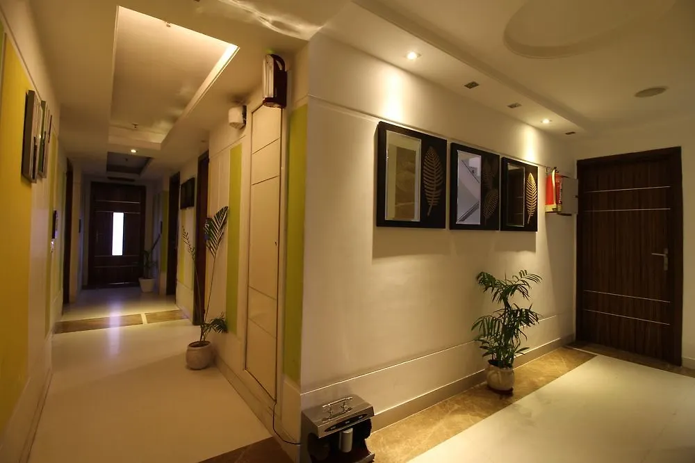 Rosewood Apartment Hotel, Gurgaon 3*,